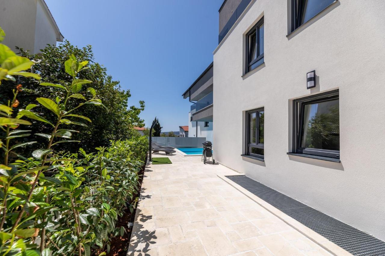 Luxury Villa Adria Apartments Krk Town Exterior photo